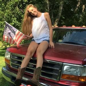 Meet your Posher, Alice